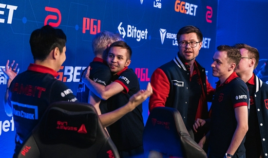 AZR加盟FlyQuest任新教练 PGL布加勒斯特大师赛备战